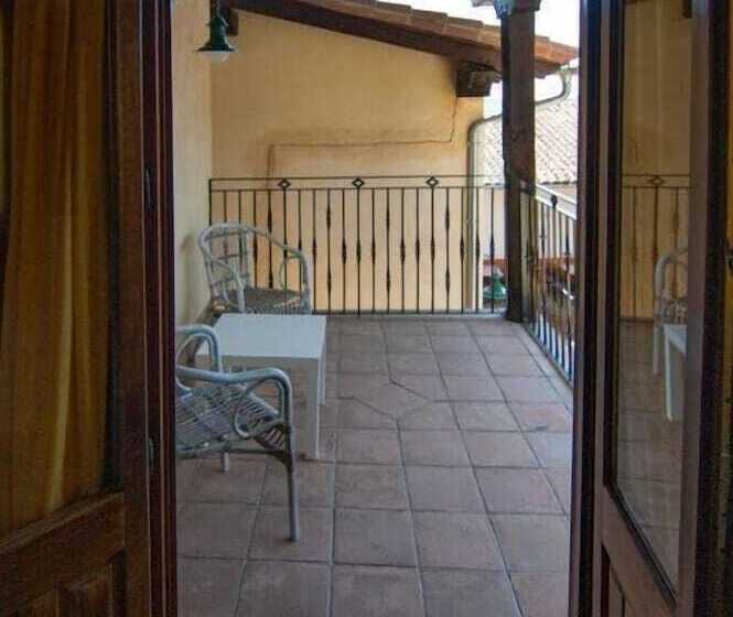 חדר סטנדרט לשלושה, Hospedium Hotel Rural Abadía De Yuste