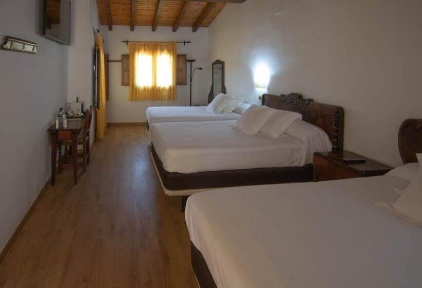 Номер Стандарт Трехместный, Hospedium Hotel Rural Abadía De Yuste