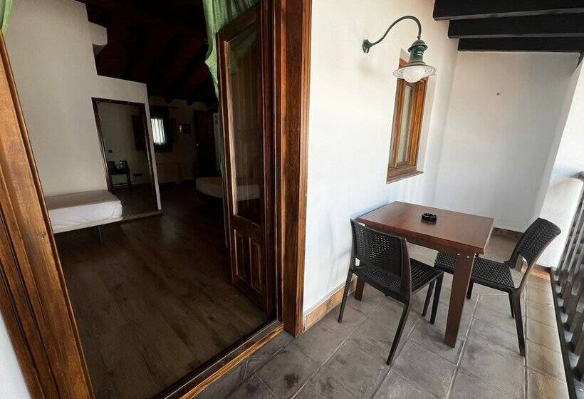 חדר משפחתי, Hospedium Hotel Rural Abadía De Yuste
