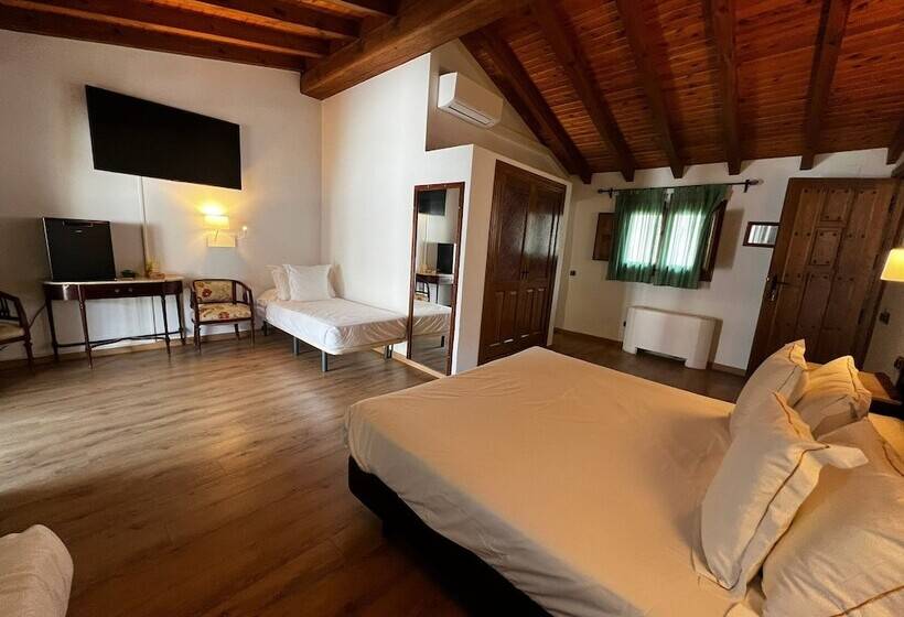 חדר משפחתי, Hospedium Hotel Rural Abadía De Yuste