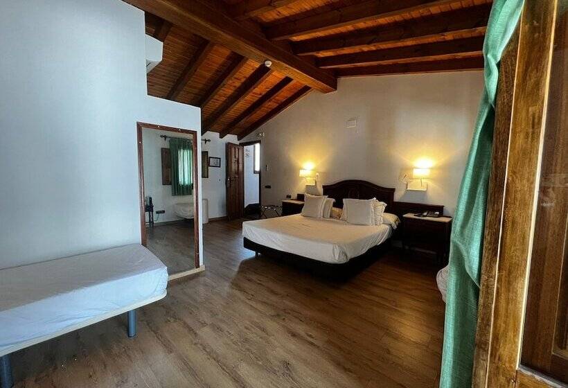 חדר משפחתי, Hospedium Hotel Rural Abadía De Yuste