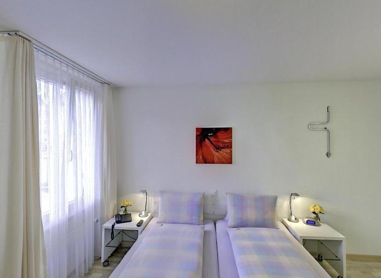 غرفة قياسية, Sporting