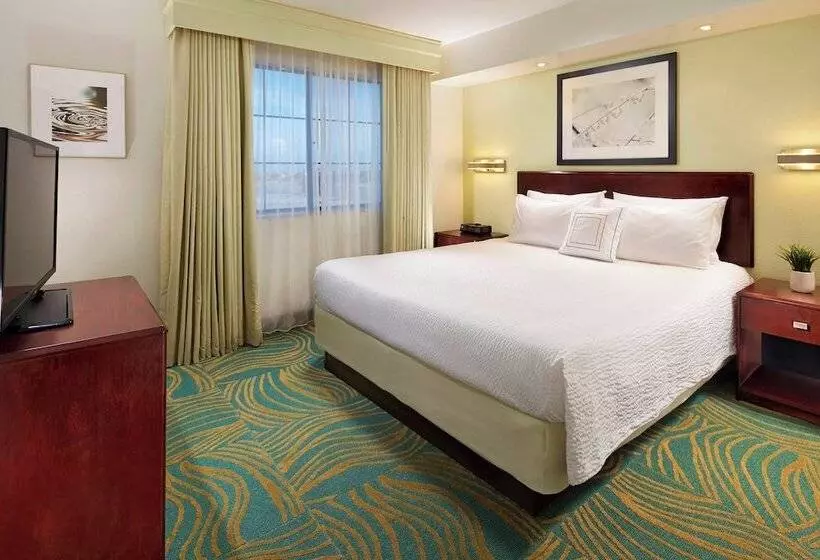 سوییت, Best Western Hesperia Victorville Suites