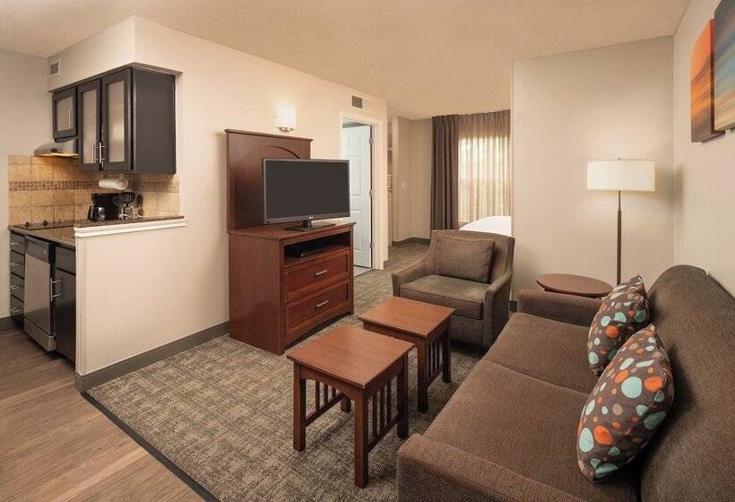 מיטת קינג בסוויטה, Staybridge Suites Denver Tech Center, An Ihg