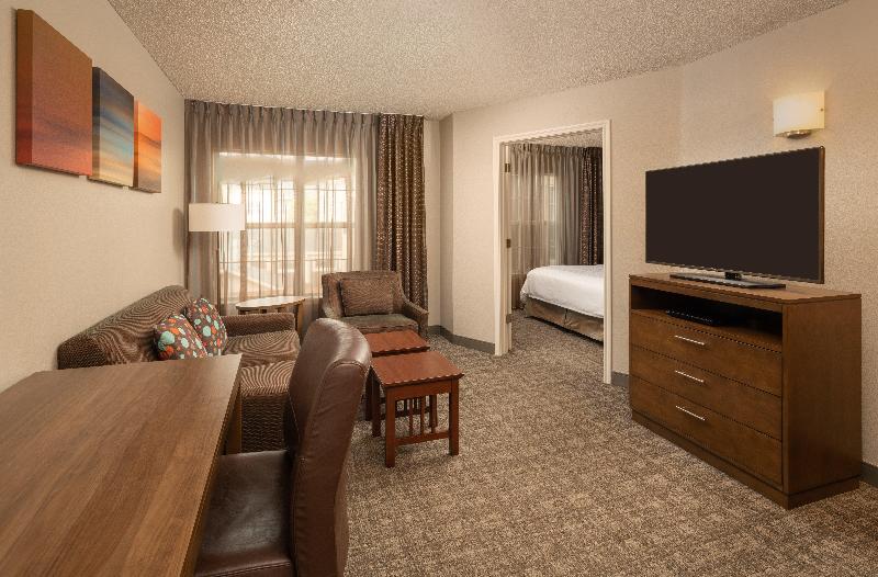 מיטת קינג בסוויטה, Staybridge Suites Denver Tech Center, An Ihg