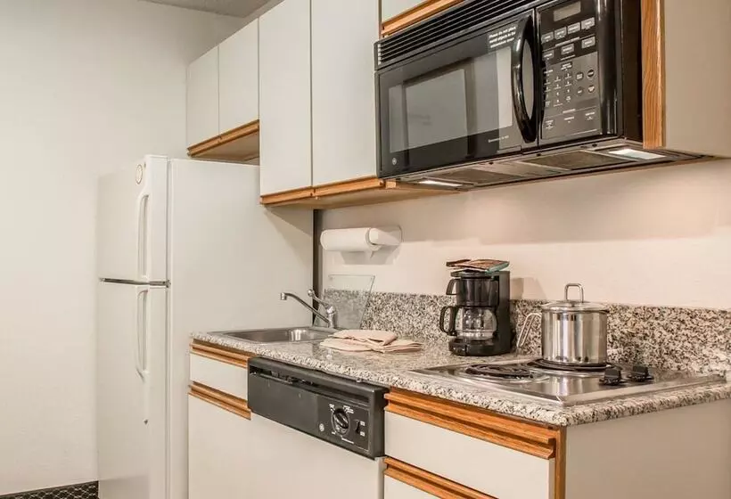 سوییت, Birch Hill Suites Columbia