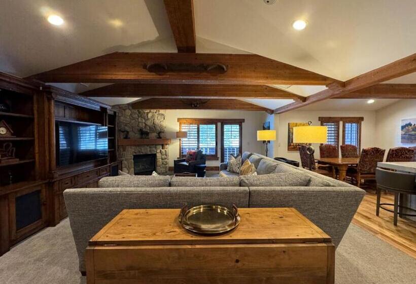 标准间, The Chateaux Deer Valley