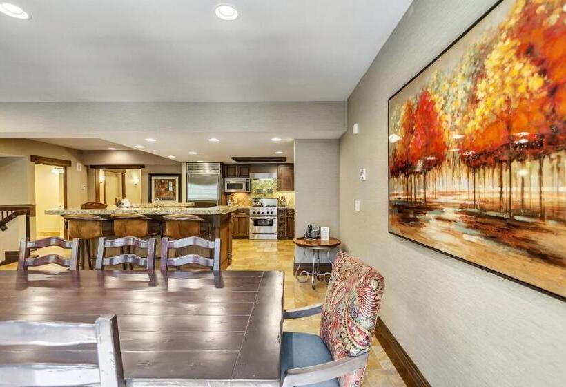 四卧套房, The Chateaux Deer Valley