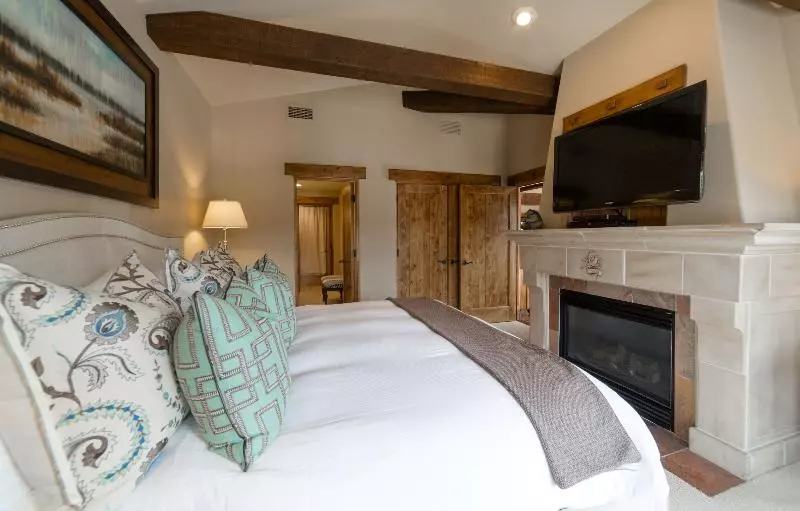 سوییت لوکس, The Chateaux Deer Valley