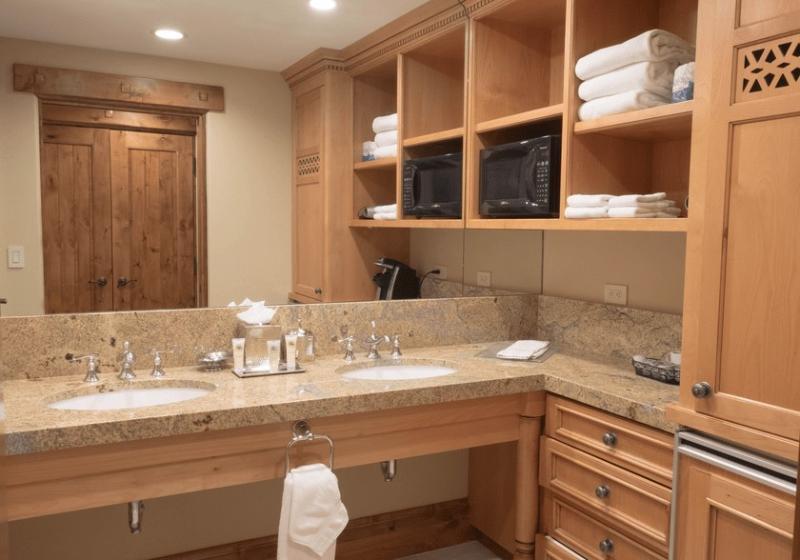 带特大床的标准间, The Chateaux Deer Valley