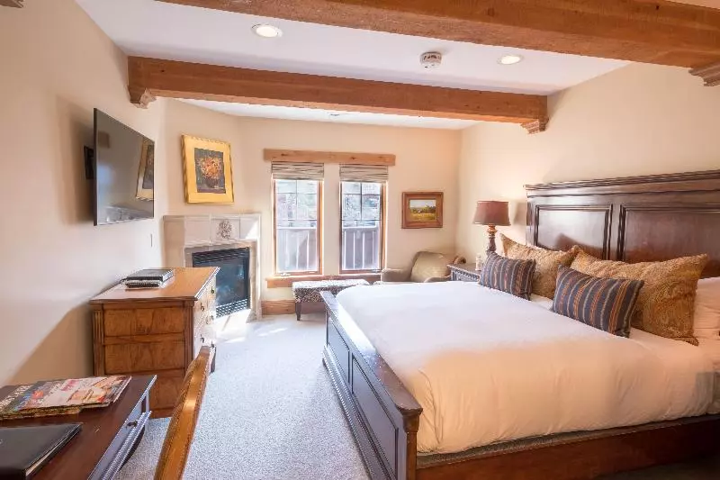 اتاق استاندارد با تخت بزرگ, The Chateaux Deer Valley