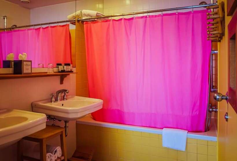 اتاق استاندارد با چشمانداز شهر, The Marmara Antalya