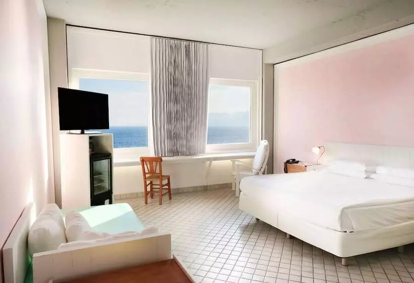 اتاق استاندارد با چشمانداز دریا, The Marmara Antalya