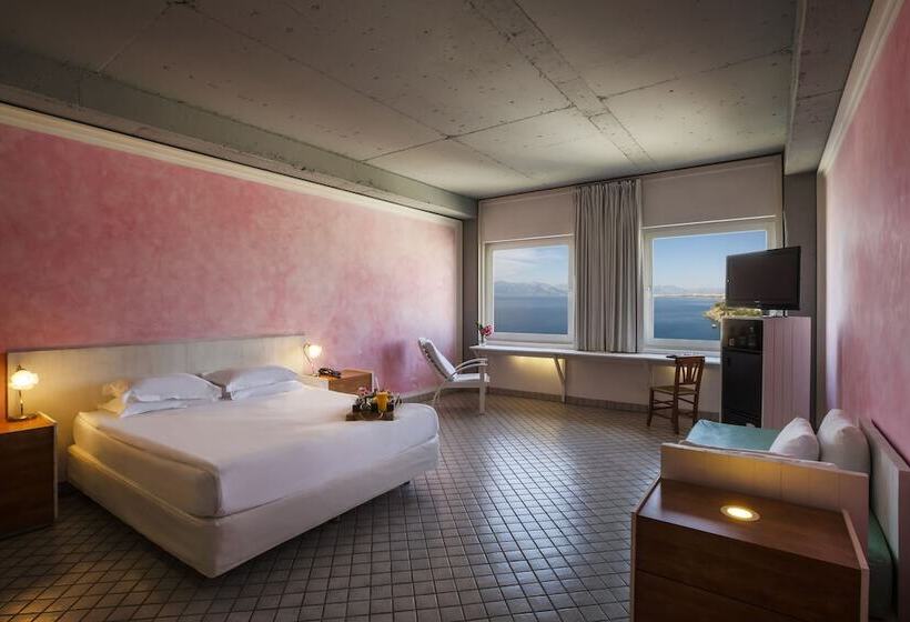 اتاق استاندارد با چشمانداز دریا, The Marmara Antalya