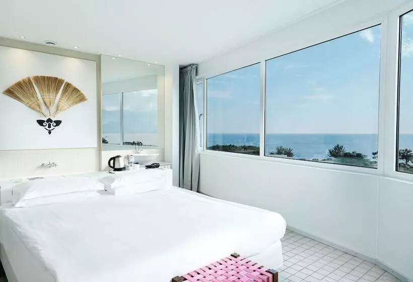 اتاق لوکس, The Marmara Antalya