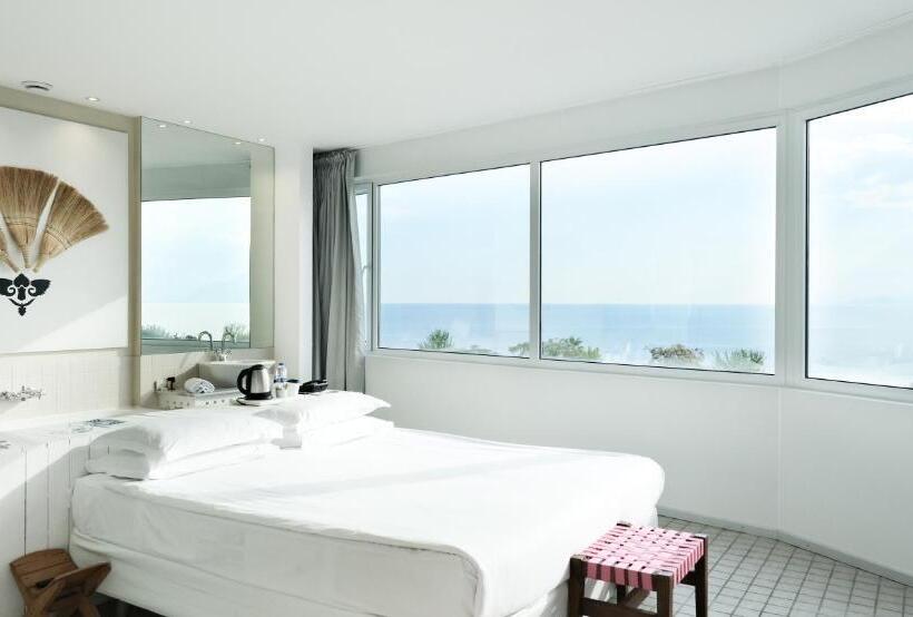 اتاق لوکس, The Marmara Antalya