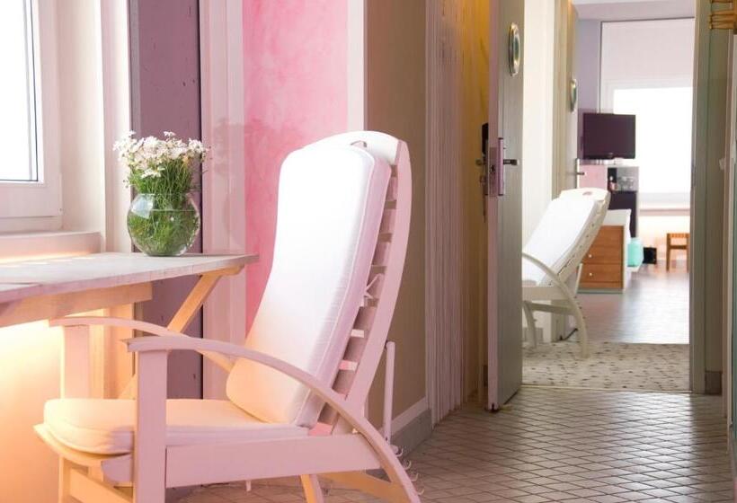 اتاق خانوادگی, The Marmara Antalya