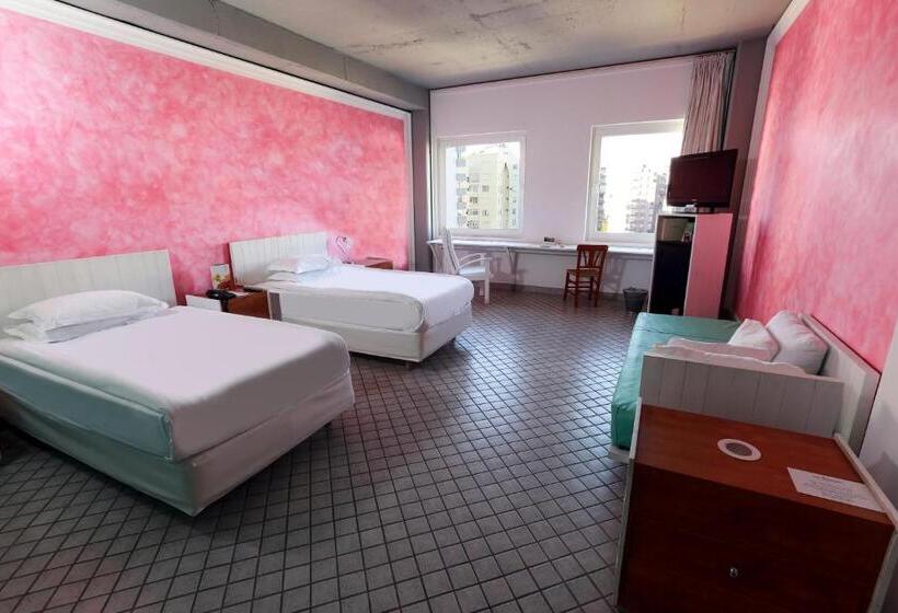 اتاق استاندارد سه نفره, The Marmara Antalya