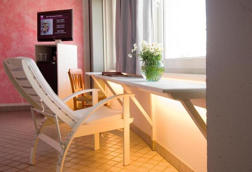 اتاق استاندارد سه نفره, The Marmara Antalya