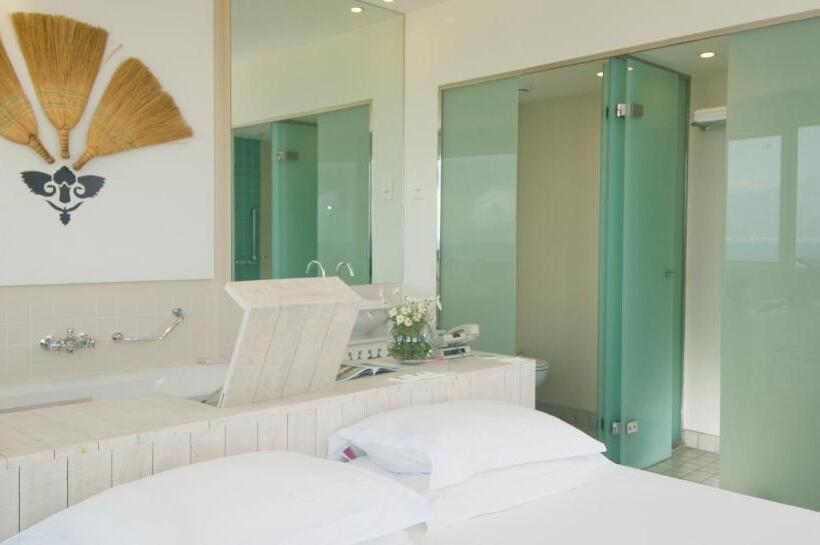 اتاق لوکس سه تخته, The Marmara Antalya