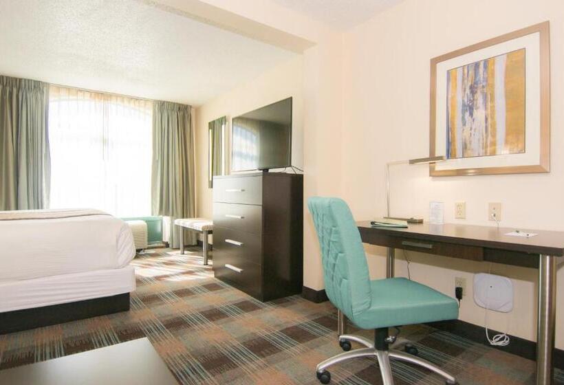 带大床的复式套间, Wingate By Wyndham   Orlando International Airport  Free Hot Breakfast