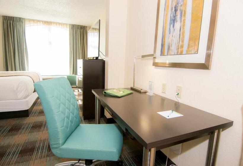 带大床的复式套间, Wingate By Wyndham   Orlando International Airport  Free Hot Breakfast