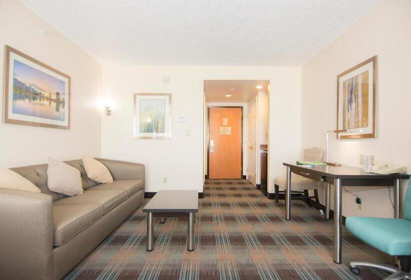 Люкс Deluxe Кровать Кинг, Wingate By Wyndham   Orlando International Airport  Free Hot Breakfast