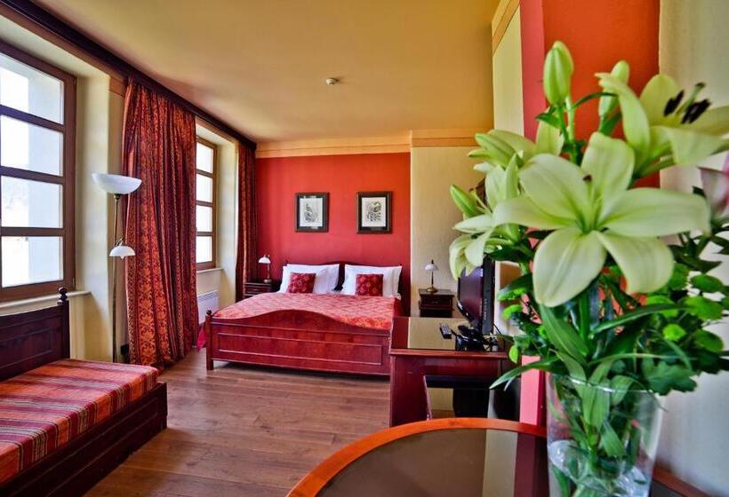 Семейный Номер, Romantic Hotel Mlýn Karlstejn
