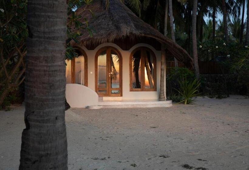 Семейный Номер, 81 Palms Resort