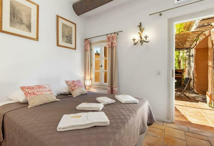 דירת שני חדרים, Château Hermitage De Combas