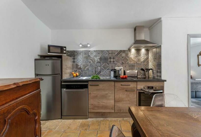 דירת שני חדרים, Château Hermitage De Combas