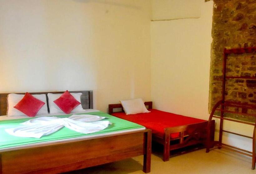 标准三人间, H2o