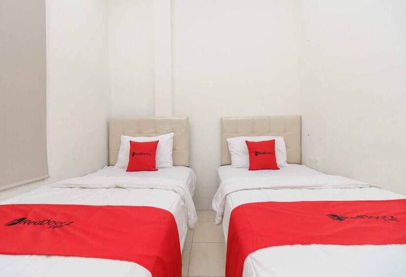 חדר סטנדרט, Reddoorz @ Haraito Tarutung