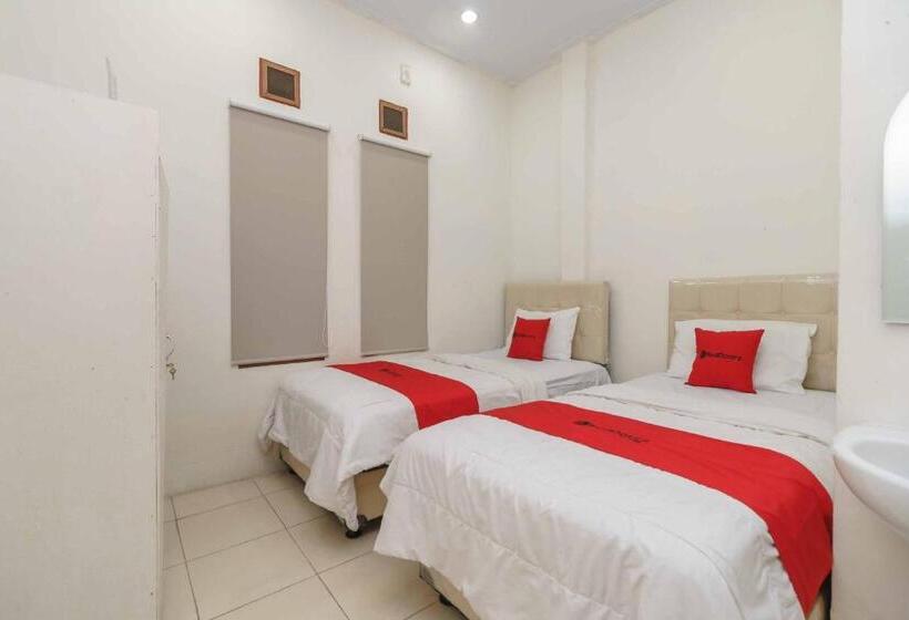 חדר סטנדרט, Reddoorz @ Haraito Tarutung