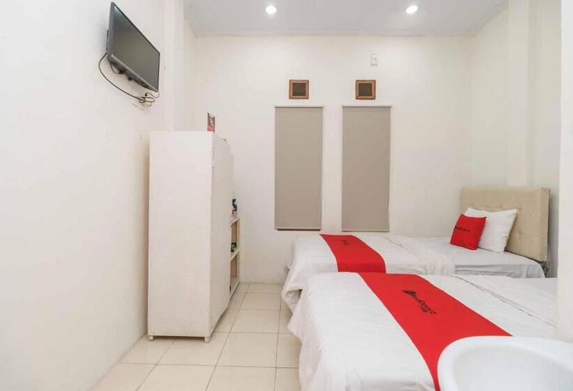 חדר סטנדרט, Reddoorz @ Haraito Tarutung