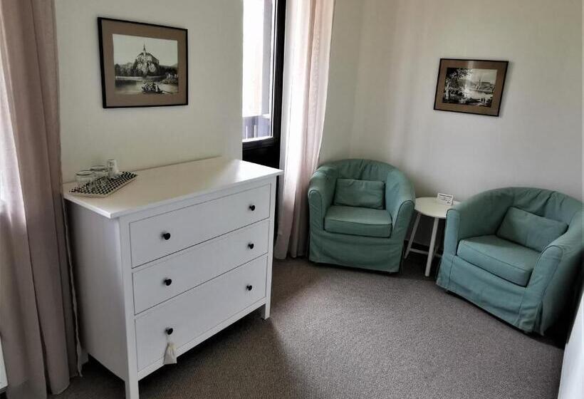 דירה בת חדר שינה 1 עם מרפסת, švýcarský Dům