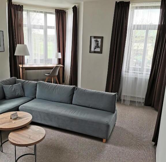 סוויטה, švýcarský Dům