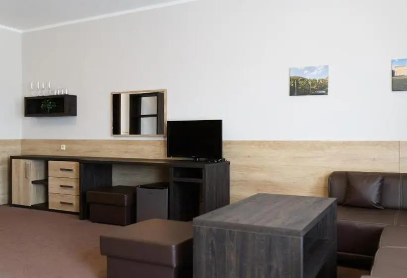 Standard Neljän Hengen Huone, Vinařství U Kapličky