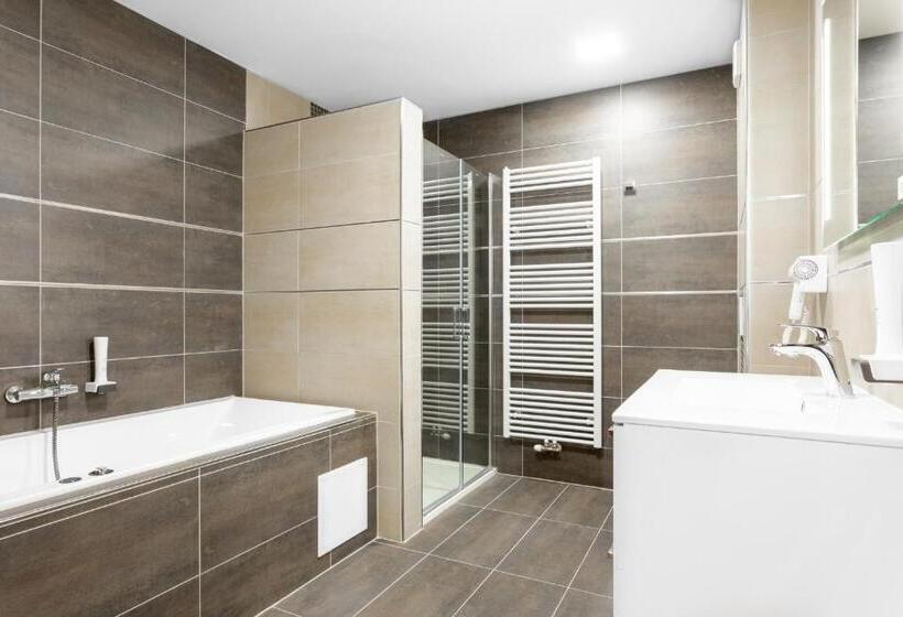 غرفة سوبيريور ثلاثية, Vinařství U Kapličky