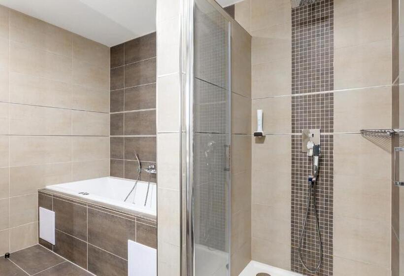 غرفة سوبيريور ثلاثية, Vinařství U Kapličky