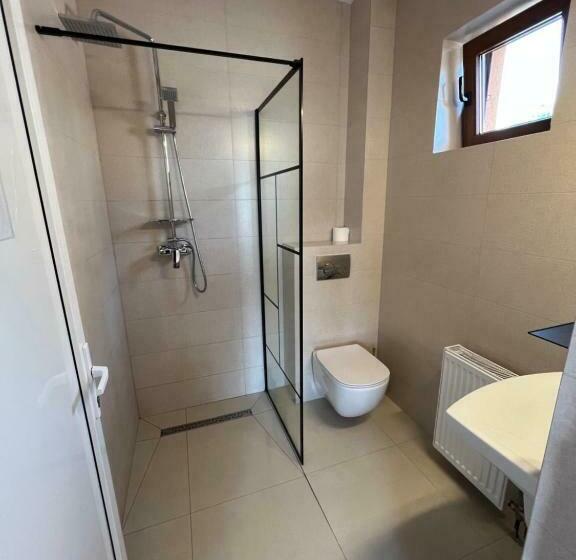 基本间, Pensiunea Ama