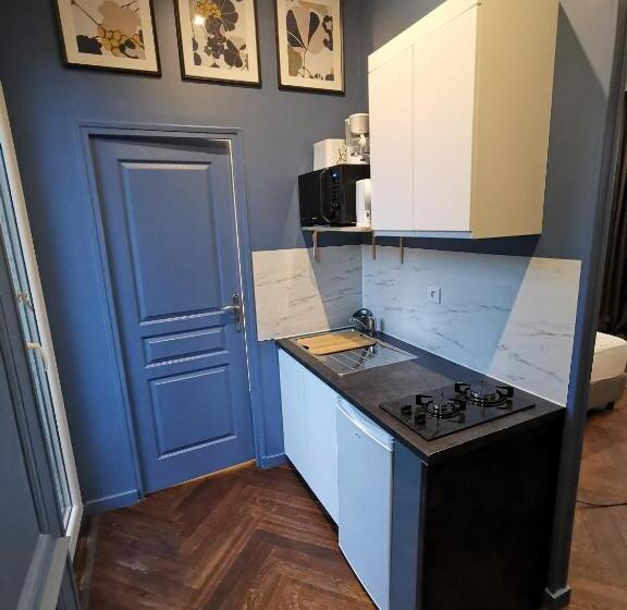 חדר סטנדרט נוף לגינה, Manoir Des Carreaux Chambres D'hôtes