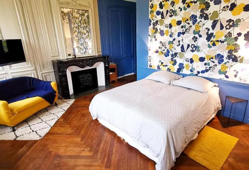 חדר סטנדרט נוף לגינה, Manoir Des Carreaux Chambres D'hôtes