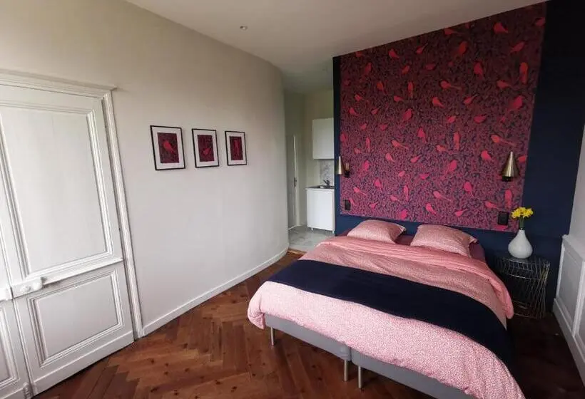 ガーデンビュースタンダードルーム, Manoir Des Carreaux Chambres D'hôtes