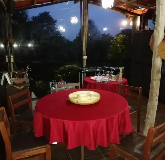 スタンダードスタジオ, Suite Y Loft Casa Toría