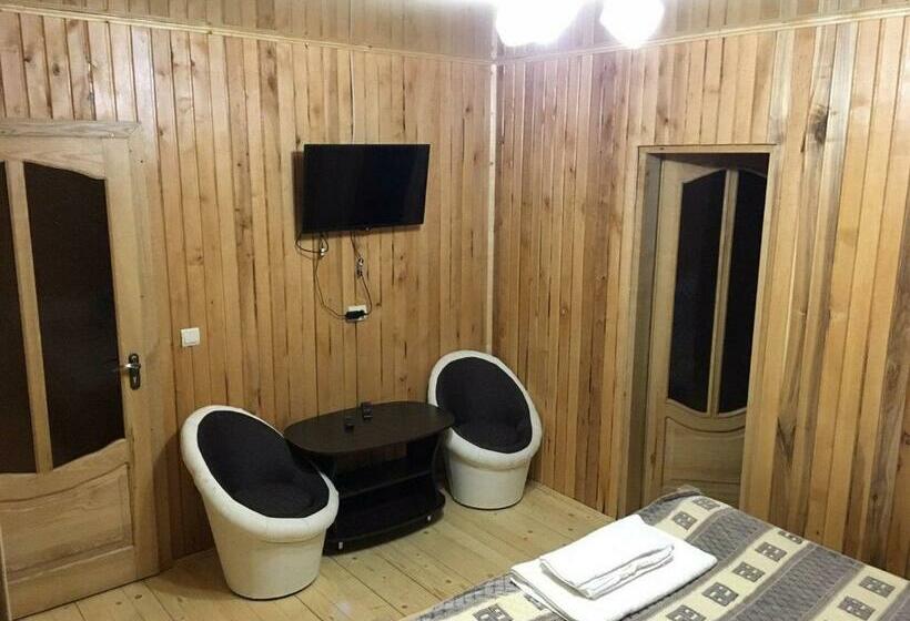 클래식 4인 룸, Lisnyi