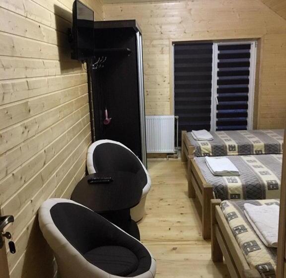 트리플 클래식 룸, Lisnyi