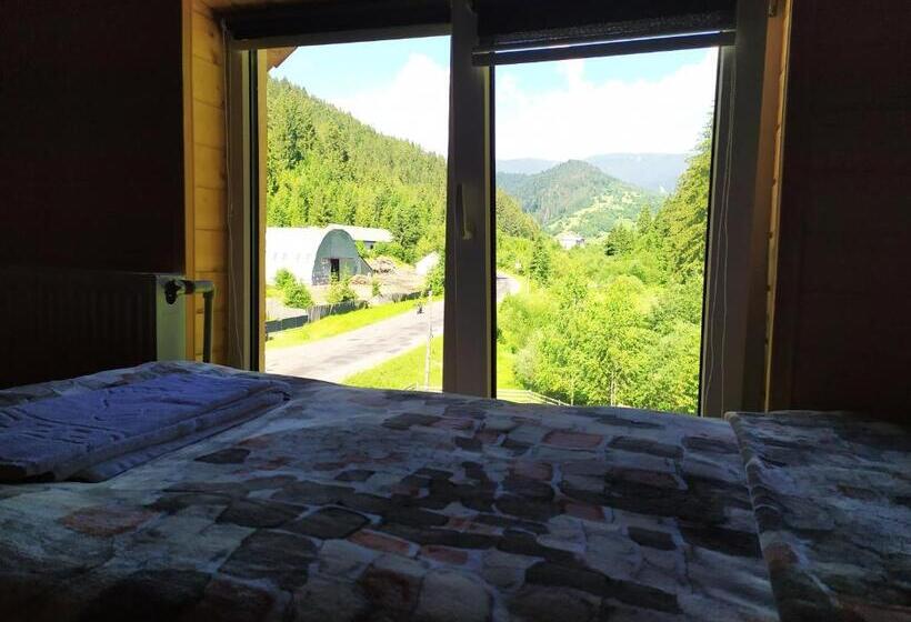 스탠다드 트리플 룸, Lisnyi