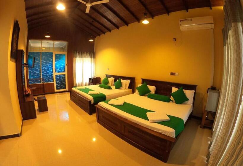 Семейный Номер, Mount Seven Holiday Inn