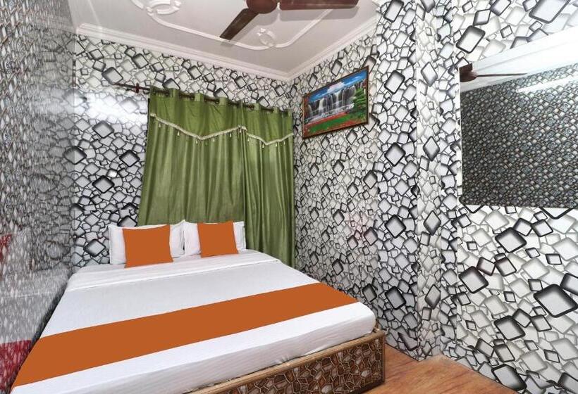 غرفة كلاسيكية ثلاثية, Spot On  Heaven